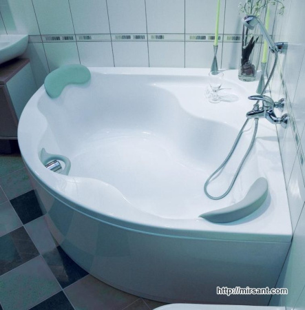 Акриловая ванна с гидромассажем Ravak NewDay 150*150 TSB001